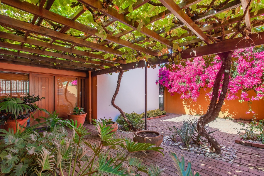 4 Bedroom Property for Sale in Buitenverwagting Western Cape